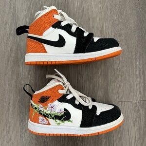 Nike Air Jordan | 1 Mid SE 'Basketball Blossom' | White/Blk/Orange Floral | Sz 8